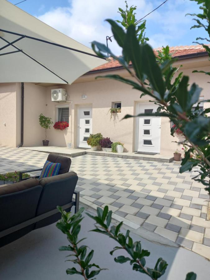 Leda Apartmani สเมเดเรโว ภายนอก รูปภาพ