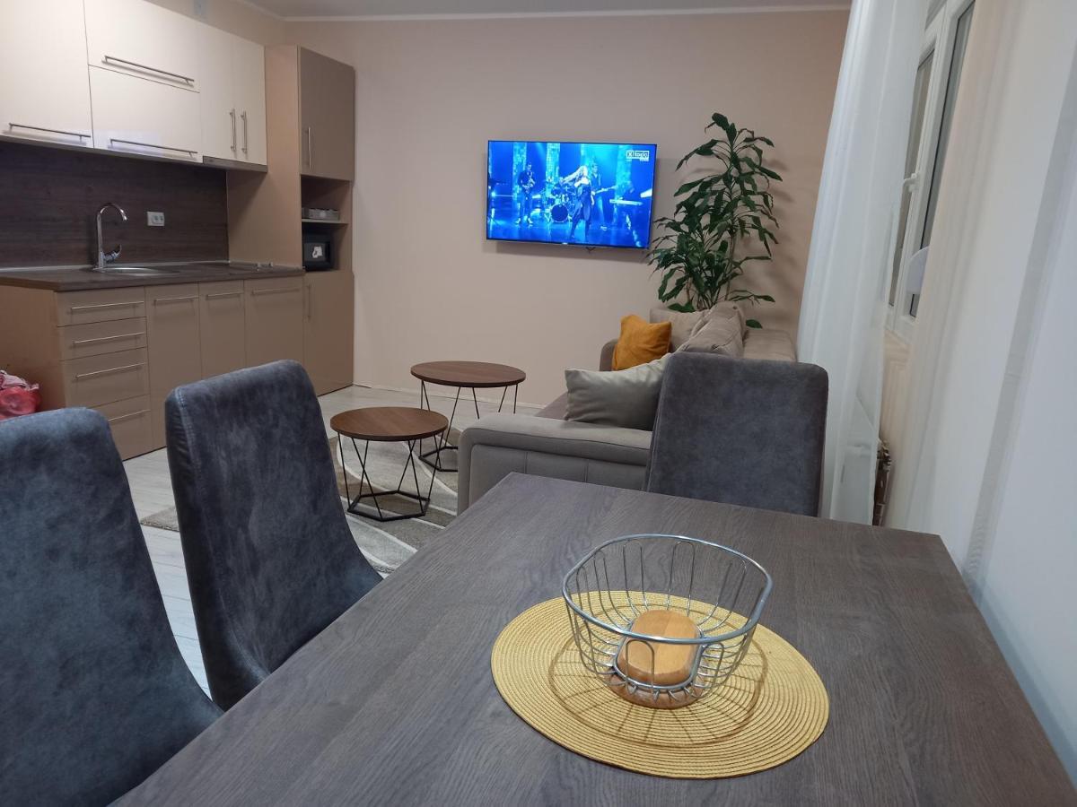 Leda Apartmani สเมเดเรโว ภายนอก รูปภาพ